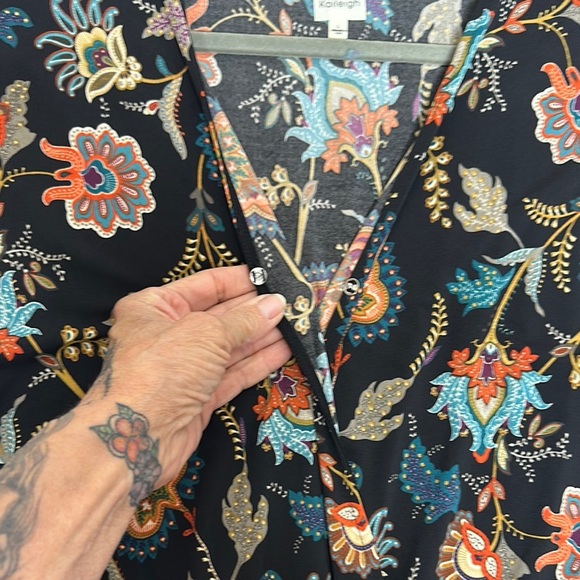 Kaileigh Orange and Blue Sheath Romper with Dolman Sleeves - Picture 9 of 12